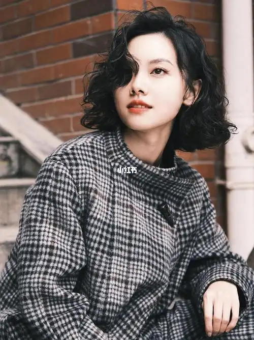 2022年复古慵懒港风烫发_港风_复古_烫发_贺发型工作室攻略_发型_复古