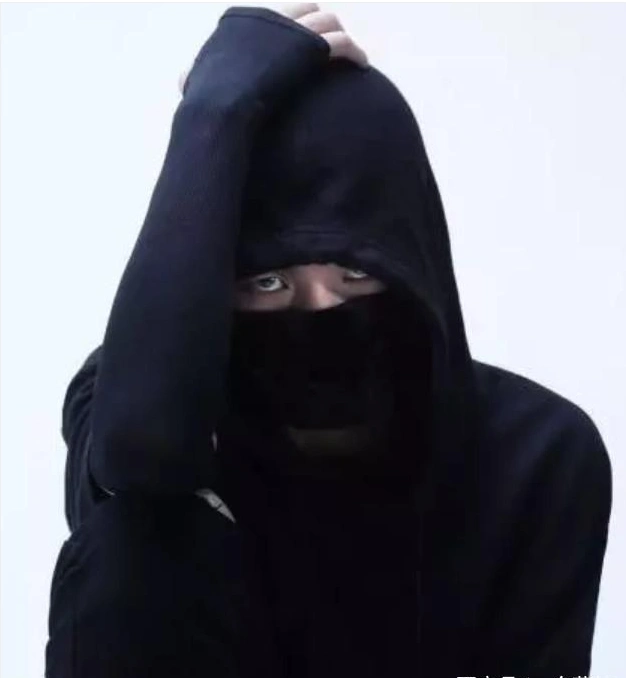 抖音"黑脸v"首次摘下面具,这颜值没谁了,网友:竟然长成这样