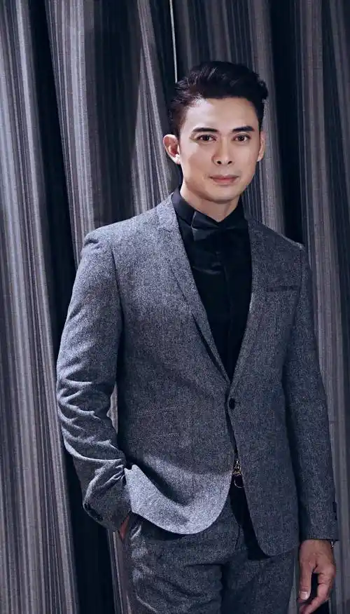 原创童星时代就开打的樊少皇那时父亲要求很严母亲曾偷偷哭