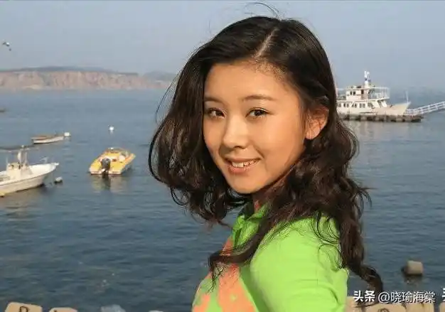 原来她是冯巩的女儿出道20多年从不拍吻戏年近40仍像18岁