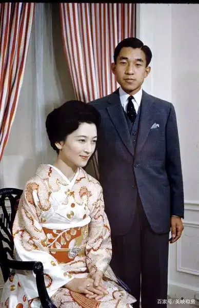 美智子皇后当年亲自打电话,期待雅子嫁入皇室,她却无力保护儿媳