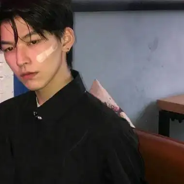 真人男生头像帅气侧颜图片