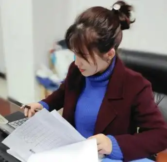 【3·8特辑】认真工作的女人最有魅力