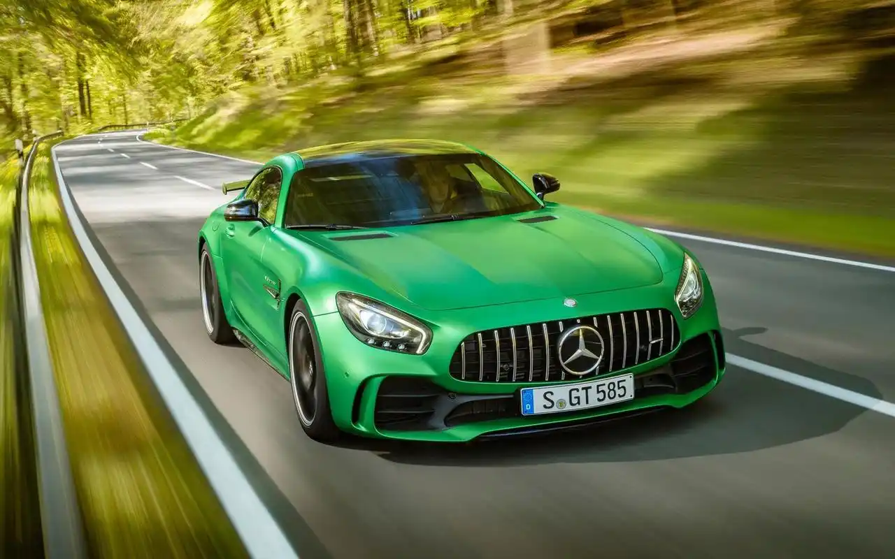 绿色奔驰amggtr炫酷超跑汽车高清桌面壁纸