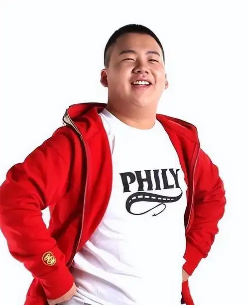 出道似"整容",这6位明星出道前后对比惊人,完全认不出