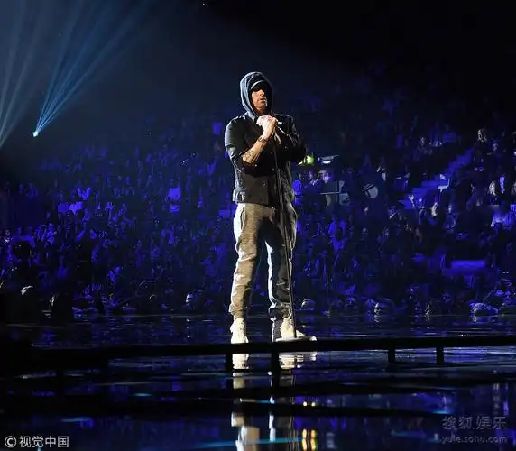 中国/图文)当地时间2017年11月12日,伦敦,第24届mtv欧洲音乐奖现场