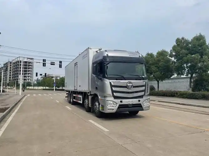 载货汽车分为轻型中型重型三种各国分级方法和标准不尽相同中国是按