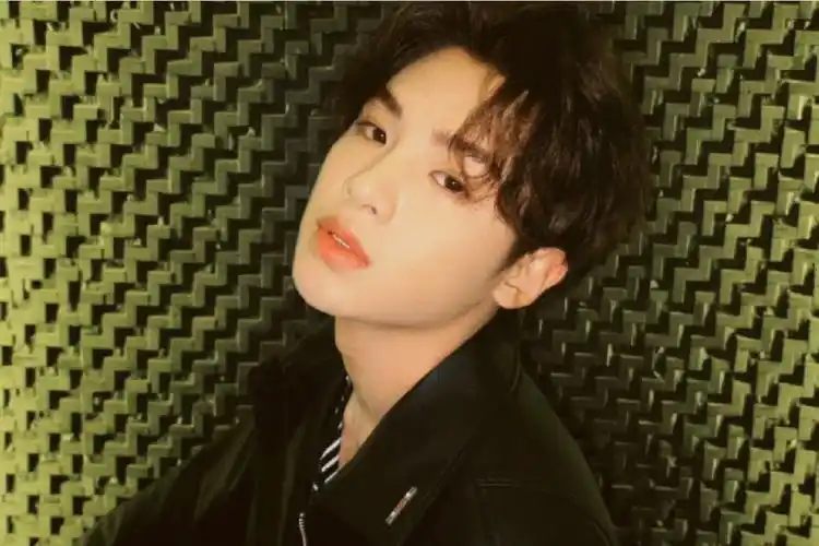 真的好想和黄明昊谈恋爱啊啊啊