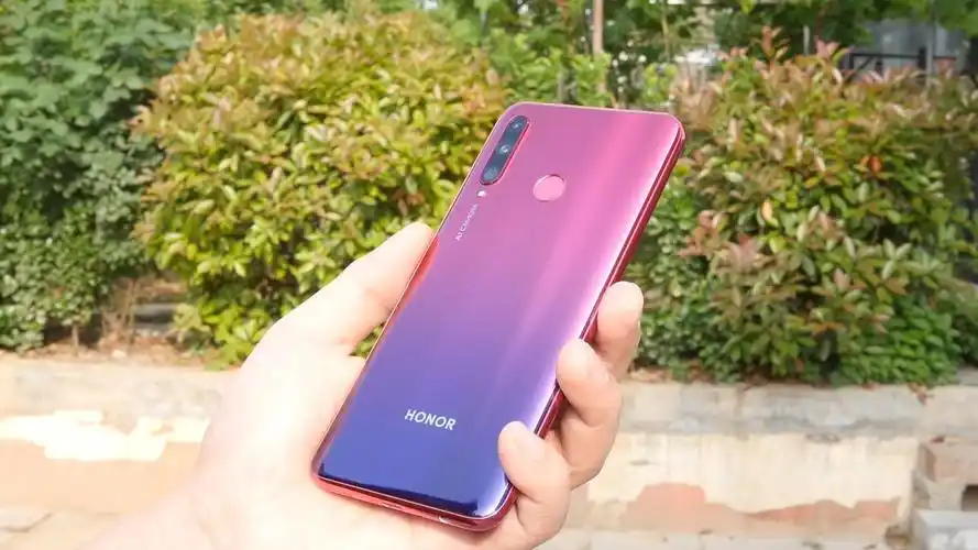 荣耀20i真实使用体验,终于明白为什么很多人不爱自拍还买拍照手机