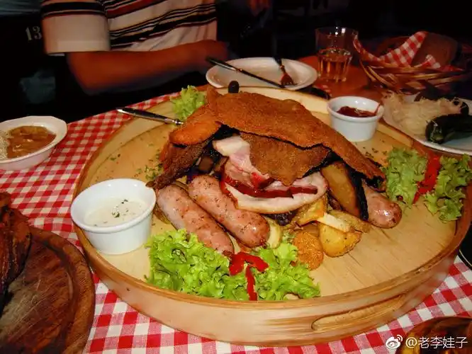 波兰首都华沙规模并不大加起来不过170多万人口