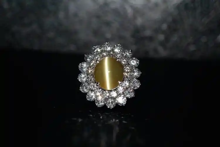 五大贵重宝石里最有潜力的金绿猫眼