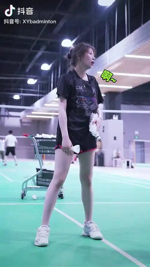 击球声在上面不在前面对吧王小羽羽毛球