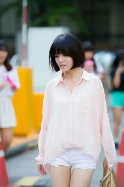 aoa成员_短发发型齐刘海儿