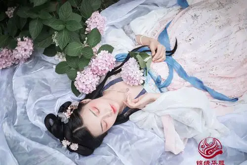 汉服写真,最美的时光有你相依,让我惊喜让我痴迷!