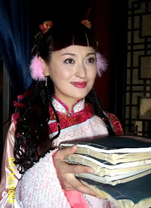 王璐瑶:相亲相来一个富商,婚后生一女,女儿比她还漂亮