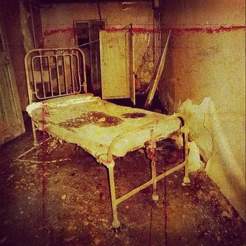 探访德州废弃医院招魂和死寂情节似真实上演探险家落荒而逃