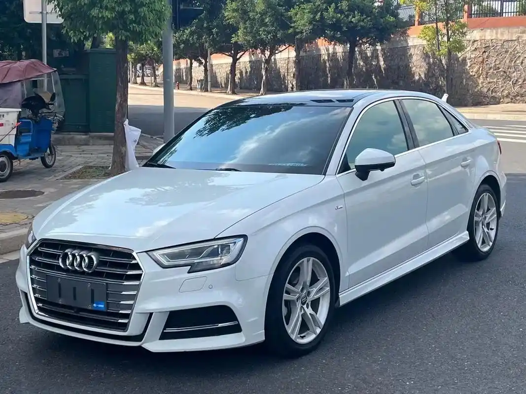 奥迪a3 2020年奥迪a3时尚 - 抖音