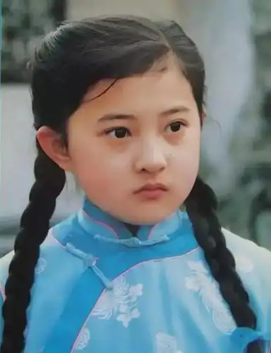 她拒绝出演《还珠格格》!虽越长大越长残,但她的人生真是酷毙了