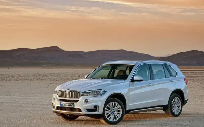 宝马x5越野车,高清图片,电脑桌面-壁纸族