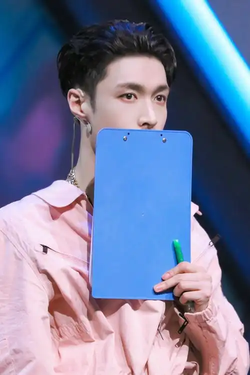 张艺兴(好可爱)