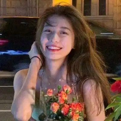 女生头像爱笑阳光每天保持微笑带给别人