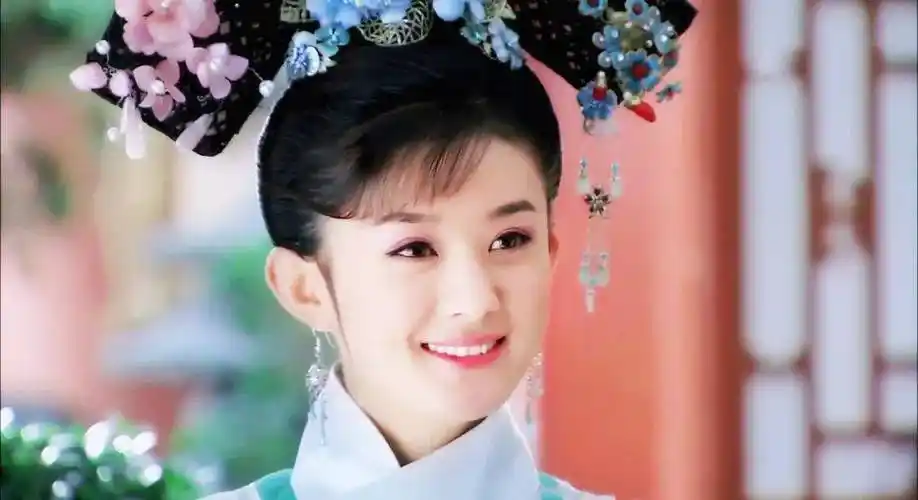 "大饼脸"赵丽颖,出走时是土妞,归来时已高攀不起!