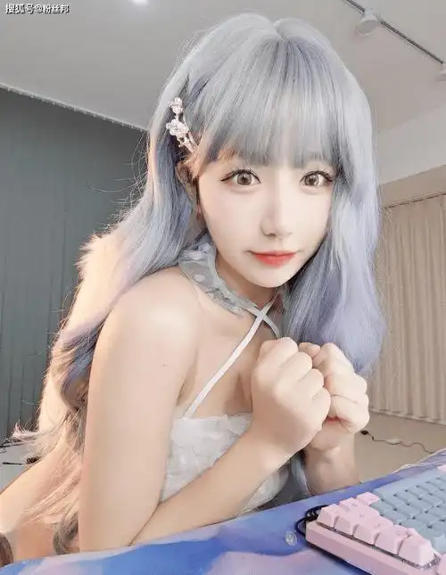 如今只剩500人气,小深深爆料离开斗鱼原因,小破站给得太多了