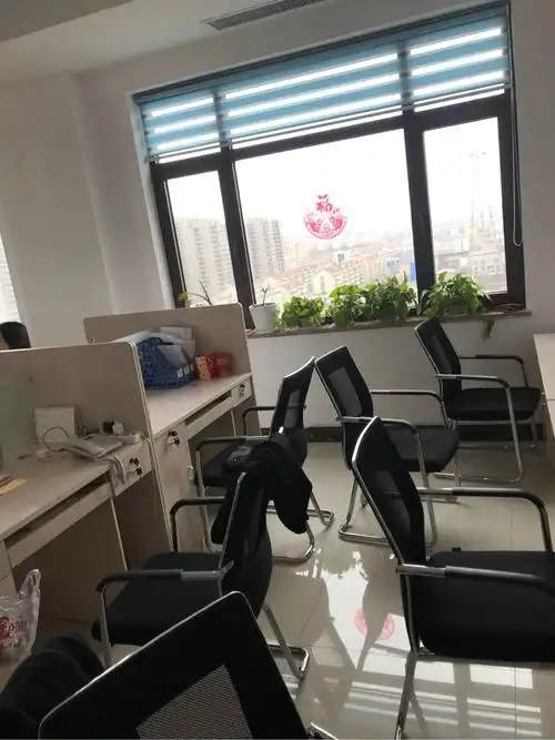 招人办公室文员,工作很轻松.