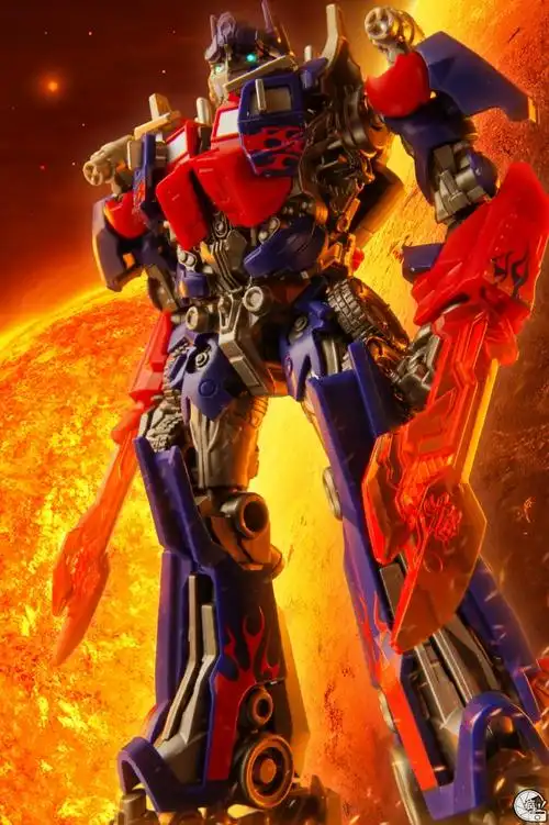 布鲁可 变形金刚 超越版 擎天柱拿在手上超级精致!