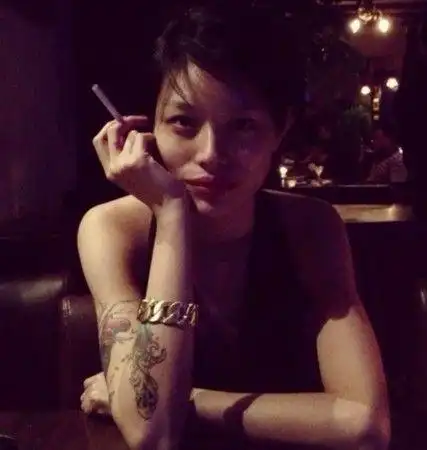 【图】汪峰第二任妻子康作如近况不堪 陪伴六年半育有一女却遭抛弃