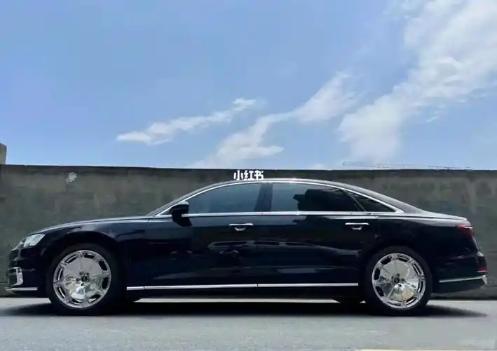 奥迪a8升级霍希款轮毂