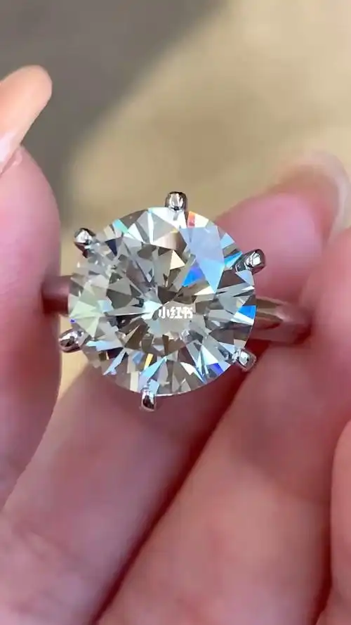 性价比6068克拉鸽子蛋钻戒