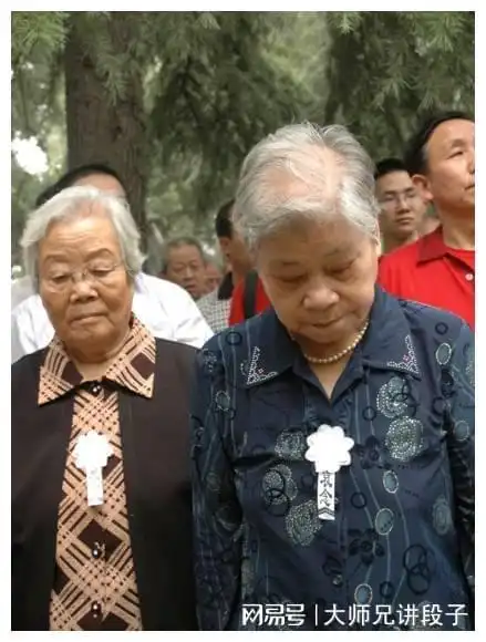 1949年杨虎城被特务杀害后夫人张蕙兰和6个孩子过得如何