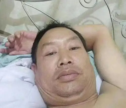 请问有没有类似这些中年大叔的表情 真的很好笑