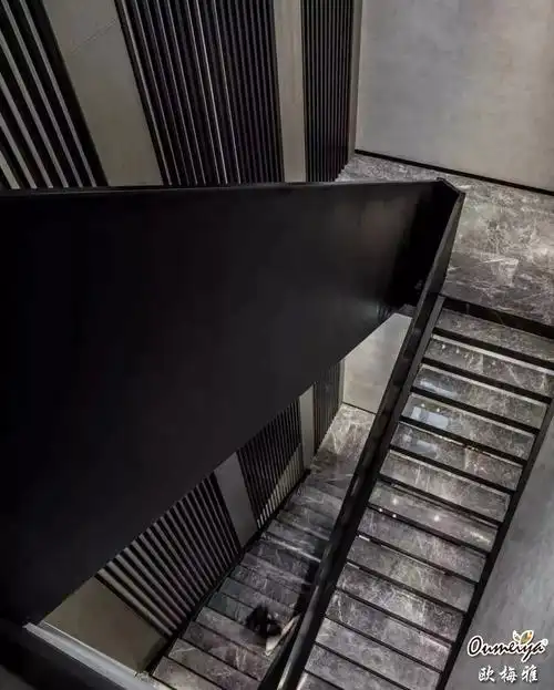 欧梅雅别墅私人全屋定制高颜值的天然大理石楼梯