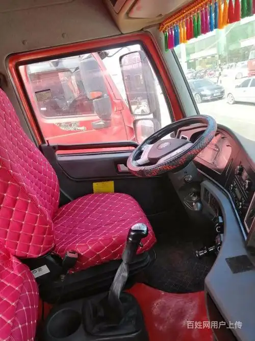 17年二手解放天v牵引车 430马力 双驱轻体