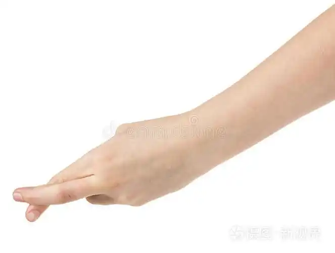 用手签ko停止人影枪形手势用手指指着红纸停止手上的红色感叹号手环一