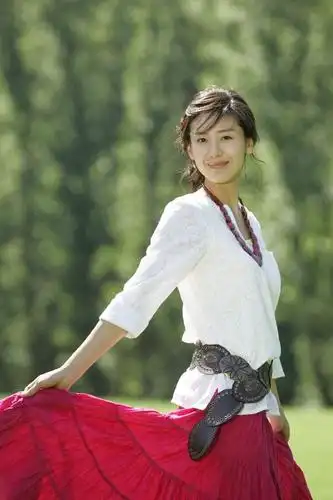 眼泪女王尹晶喜:美少女逆袭成收视女王,当红时低调嫁圈外人隐退