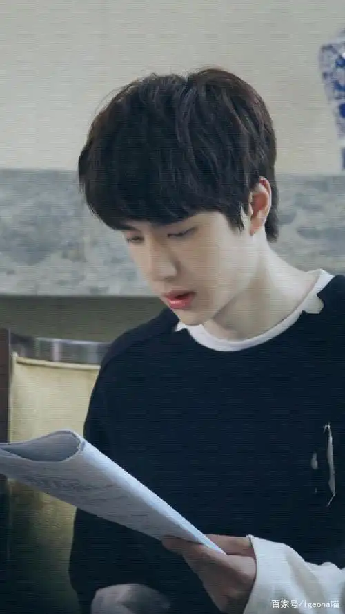 王一博:19岁的剧终于要播了,魔族小王子腾净,高冷羞涩反差萌!