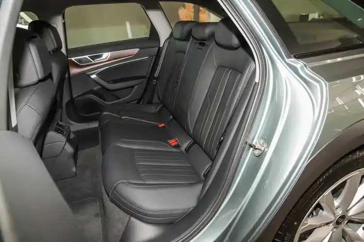 奥迪a6内饰-轴距-发动机-易车