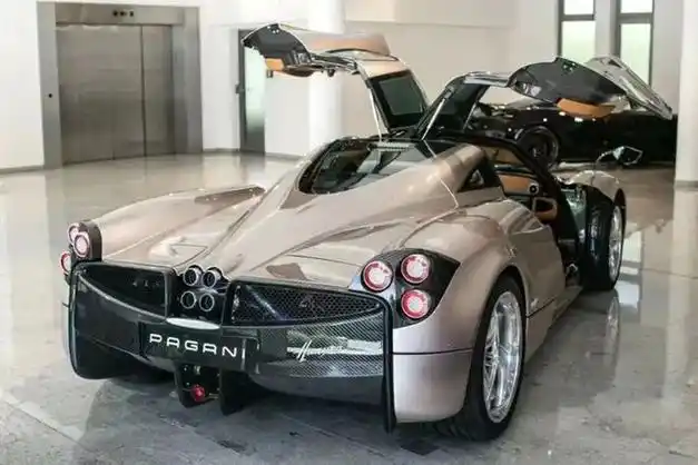 帕加尼hua两门两座硬顶和敞篷3880w|huayra|pagani|跑车|敞篷跑车