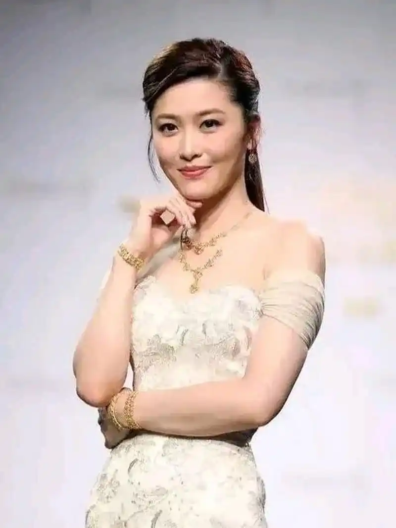 香港漂亮演员,周丽淇