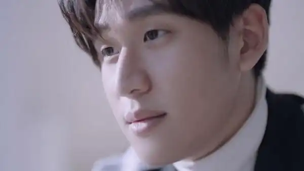 周兴哲经纪公司经纪人怎么联系热点梁朝伟参演无名