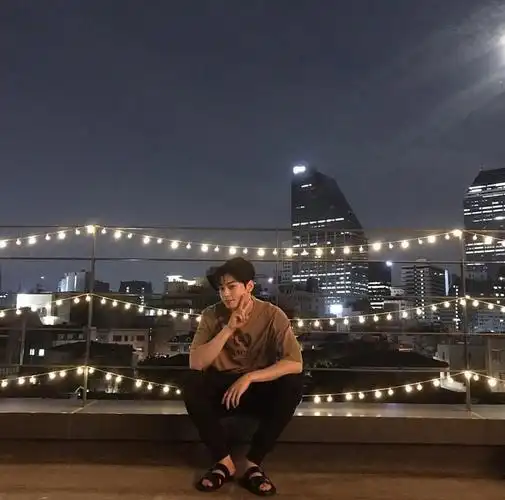 缺头像吗?大帅哥ins指路97eunwo.