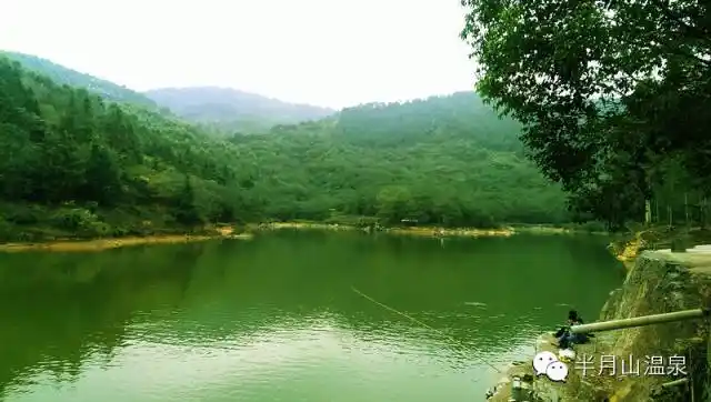 半月山温泉特色餐饮介绍