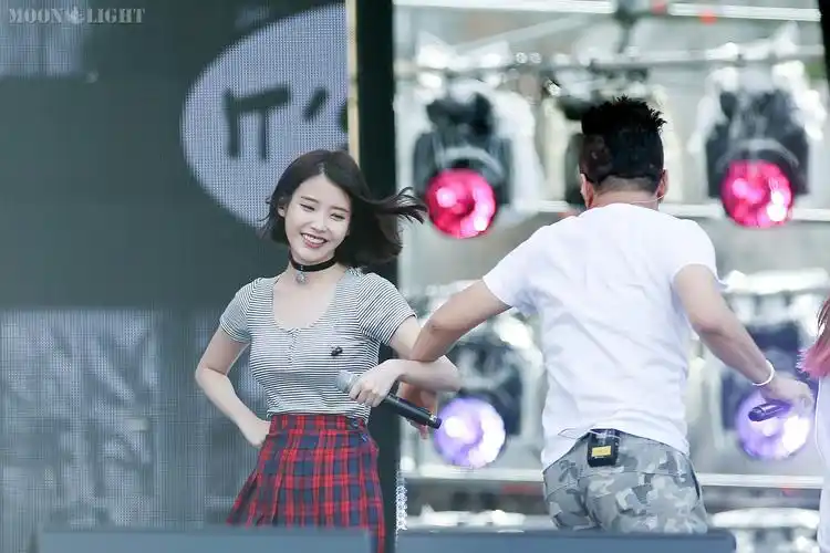 2015iu无限挑战歌谣祭_高清图片大全-爱豆app