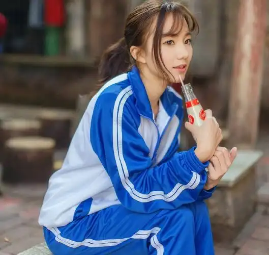 校服清纯学生妹子可爱嘟嘴卖萌写真集 @微相册 @微博摄影