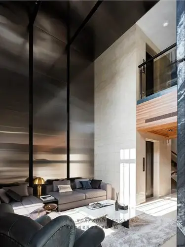 客餐厅挑空现代轻奢二层复式大宅