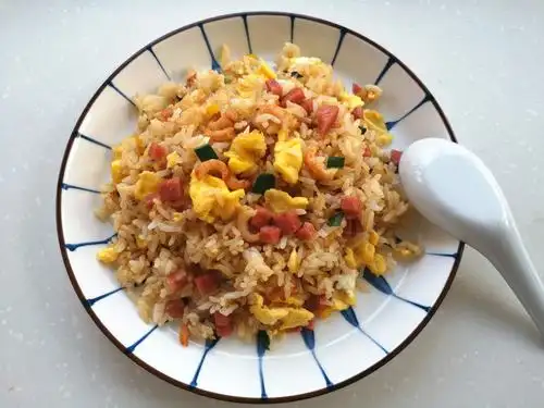 火腿蛋炒饭