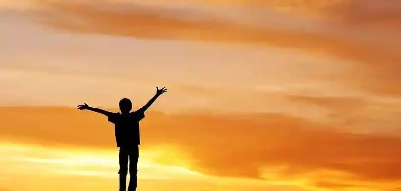 乐观向上的朋友圈文案,励志阳光,满满的正能量 - 发圈文案